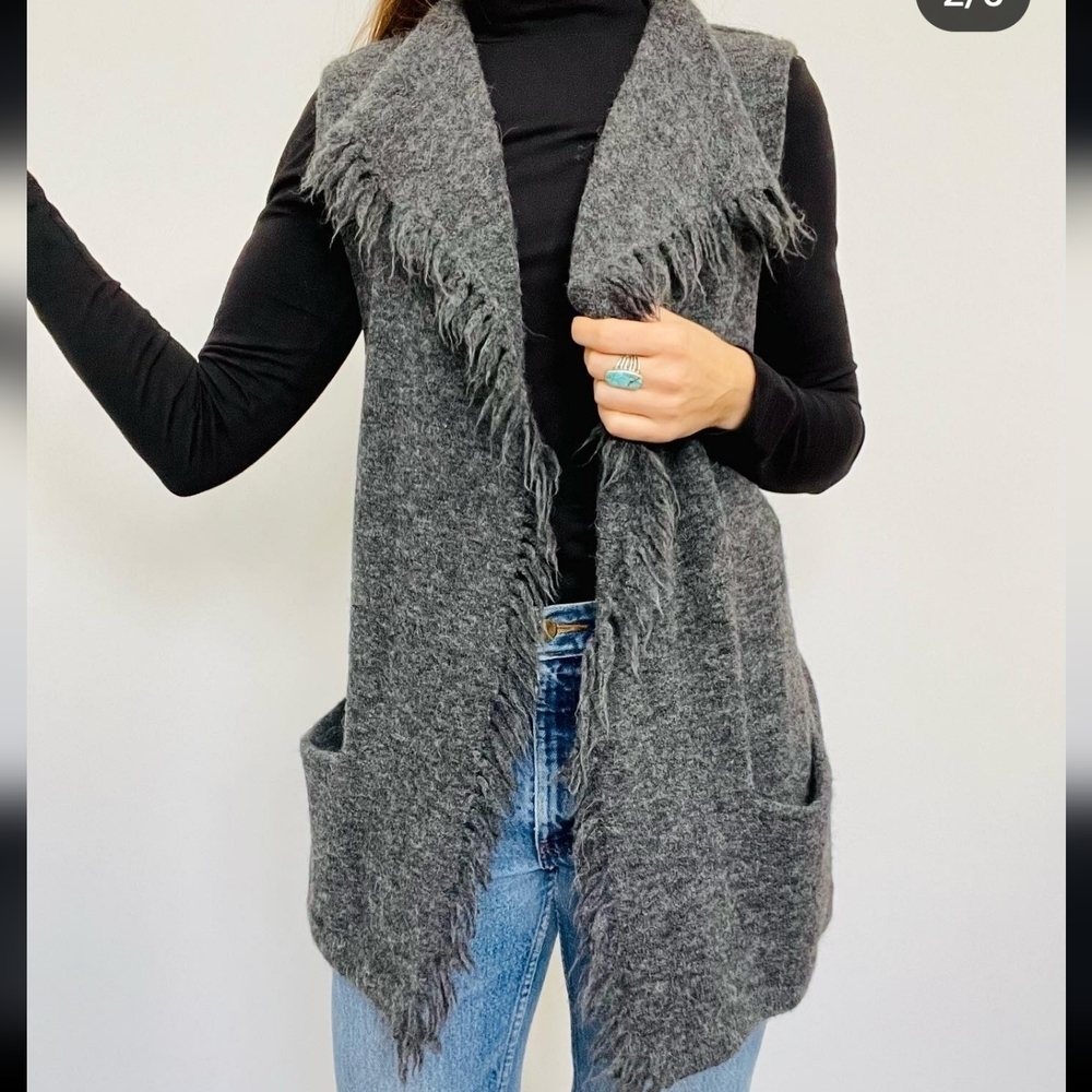 Aritzia Wilfred Free Fei Fei Wool Belted Sweater Vest Womens Size XS Grey